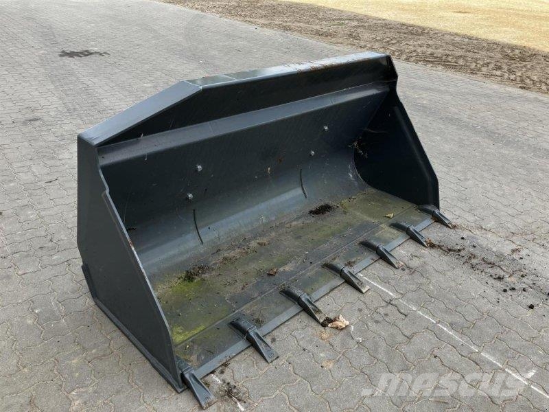 Kramer 2150 mm Навесное оборудование и запчасти