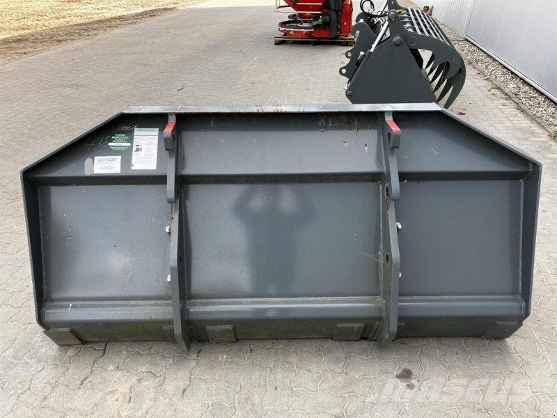 Kramer 2150 mm Навесное оборудование и запчасти