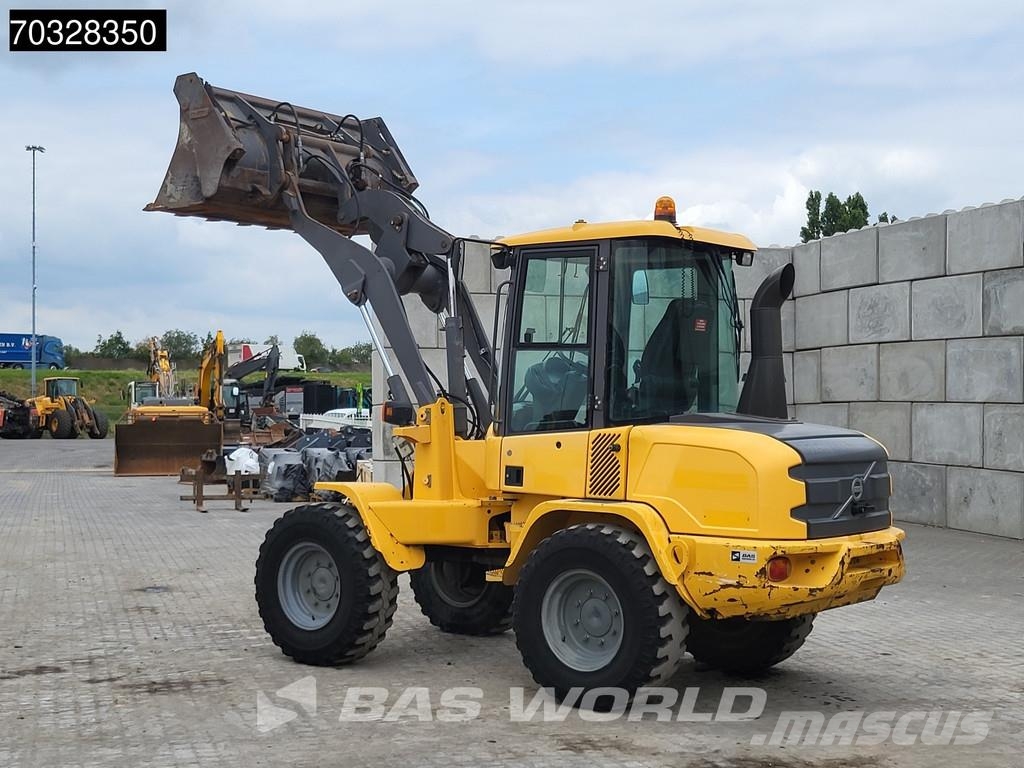 Volvo L30 G Iekrāvēji uz riteņiem
