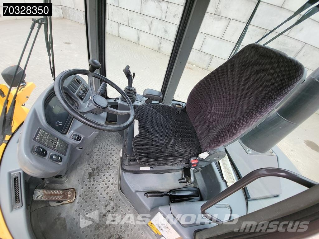 Volvo L30 G Iekrāvēji uz riteņiem