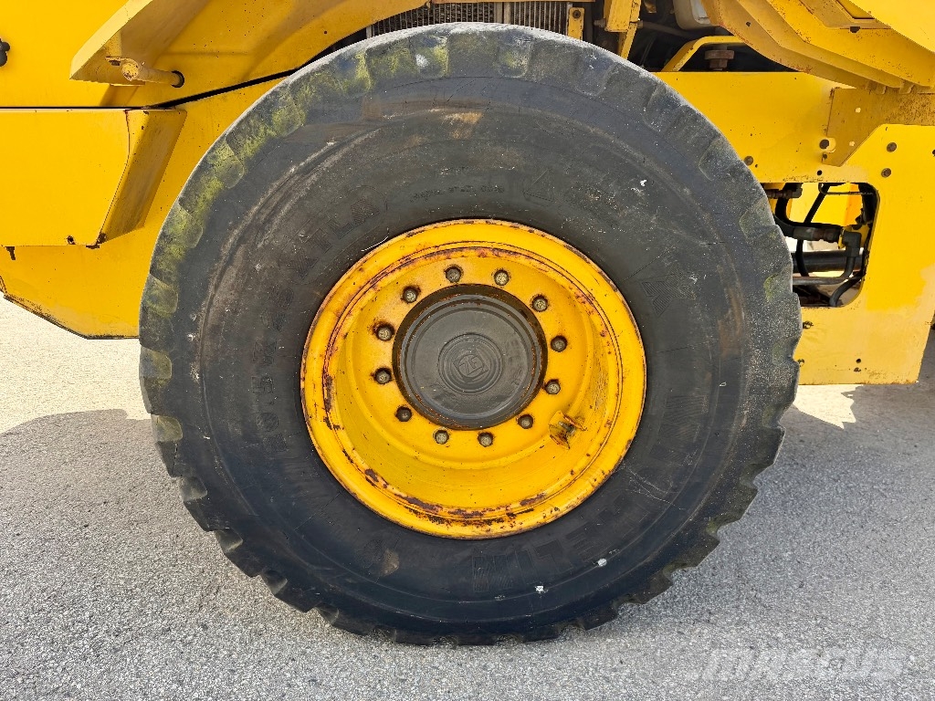 New Holland W 170 لوادر بعجل