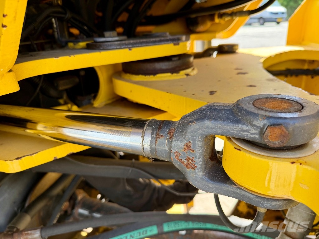New Holland W 170 لوادر بعجل