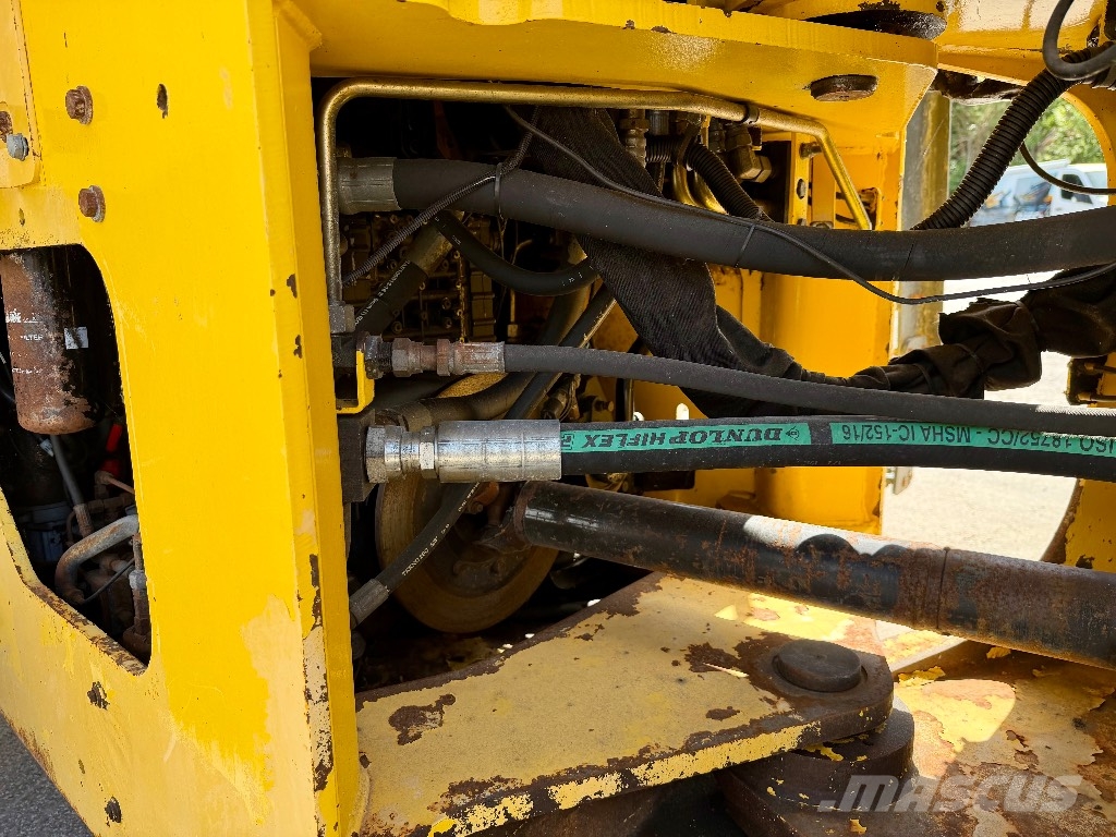 New Holland W 170 لوادر بعجل