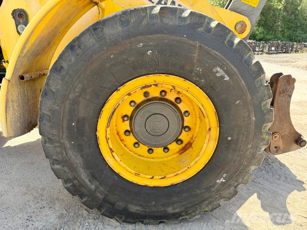 New Holland W 170 لوادر بعجل