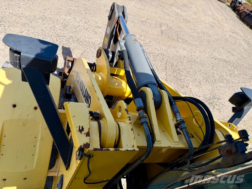New Holland W 170 لوادر بعجل