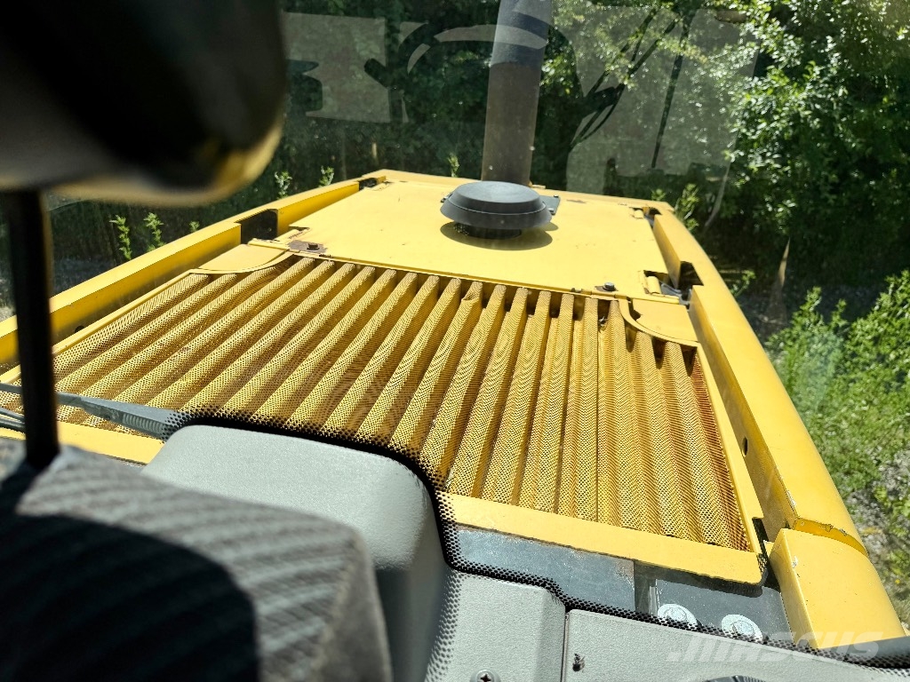 New Holland W 170 لوادر بعجل