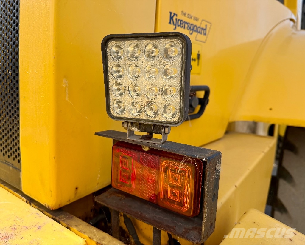 New Holland W 170 لوادر بعجل