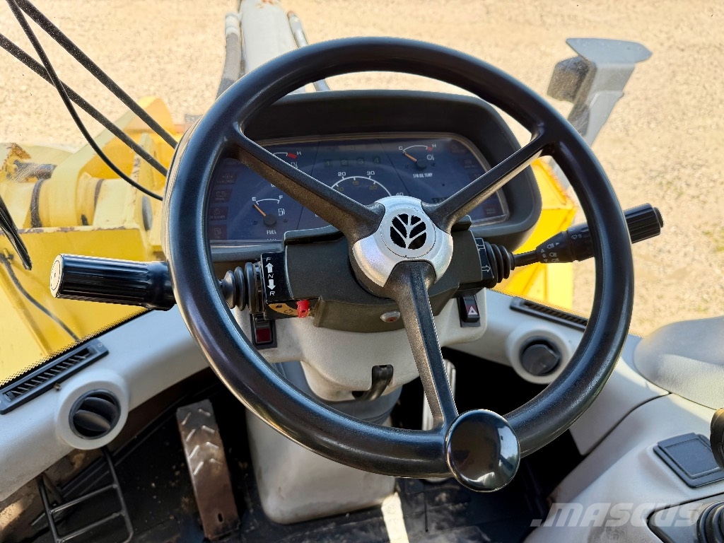 New Holland W 170 لوادر بعجل