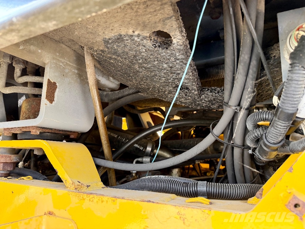 New Holland W 170 لوادر بعجل