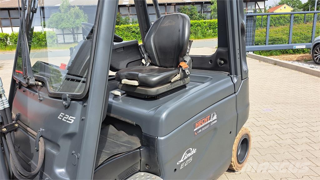 Linde E25-01 电动叉车