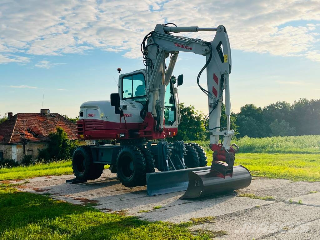 Takeuchi TB 295 W Lastik tekerli ekskavatörler
