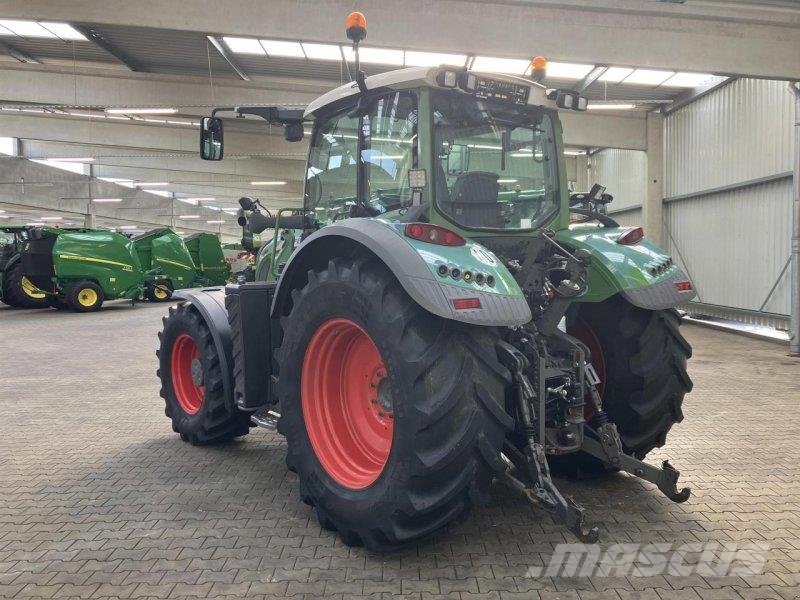 Fendt 716 Vario Profi Plus Трактори