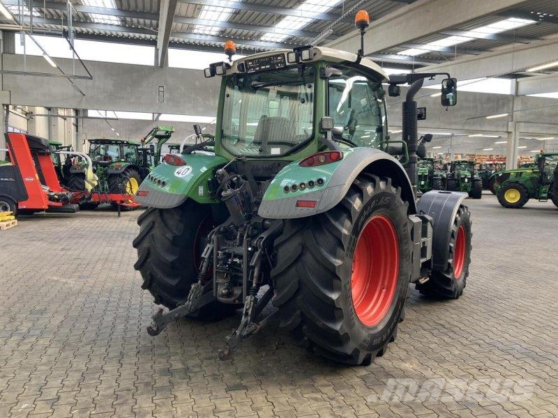 Fendt 716 Vario Profi Plus Трактори