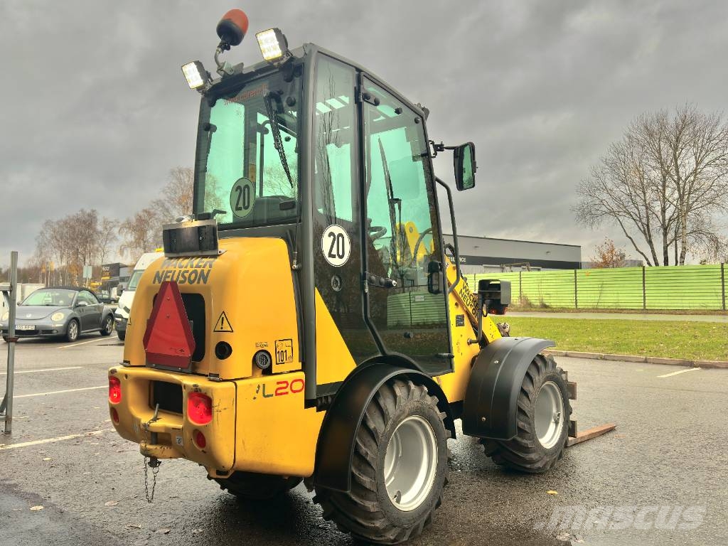 Wacker Neuson WL 20 لوادر صغيرة