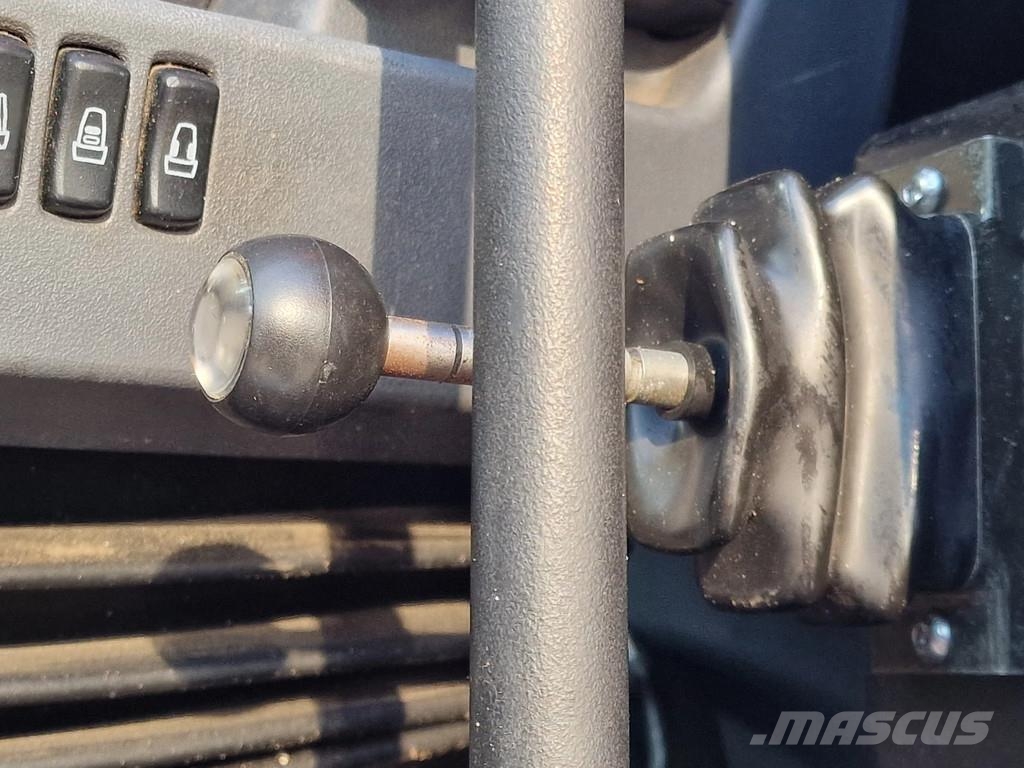 Scania R620-V8 Lowroof 6x2*4 - Custom exterior - PTO/Hydr 트랙터 유닛