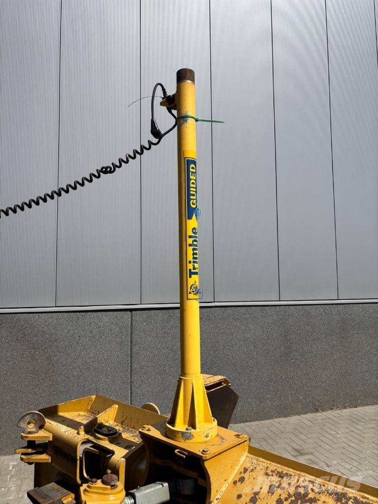 CAT D 6 N XL ( Foldable / VPAT Blade ) Buldozer sobre oruga