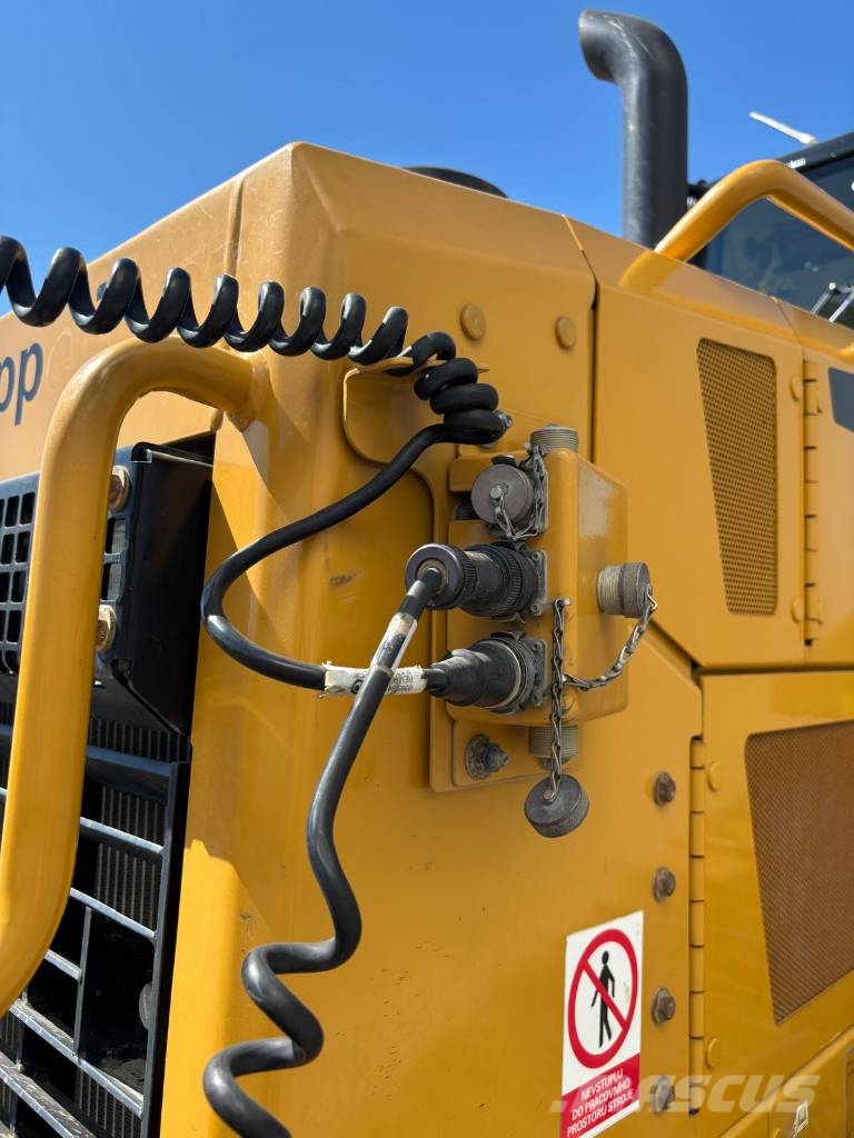 CAT D 6 N XL ( Foldable / VPAT Blade ) Buldozer sobre oruga
