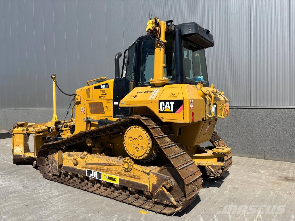 CAT D 6 N XL ( Foldable / VPAT Blade ) Buldozer sobre oruga