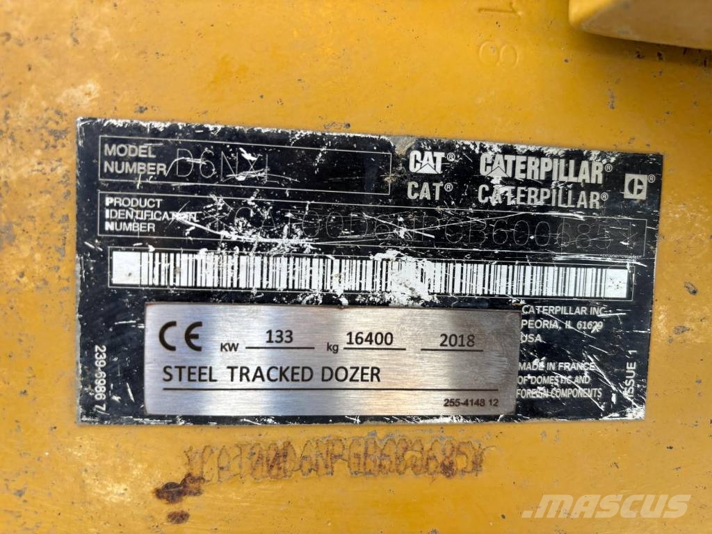 CAT D 6 N XL ( Foldable / VPAT Blade ) Buldozer sobre oruga