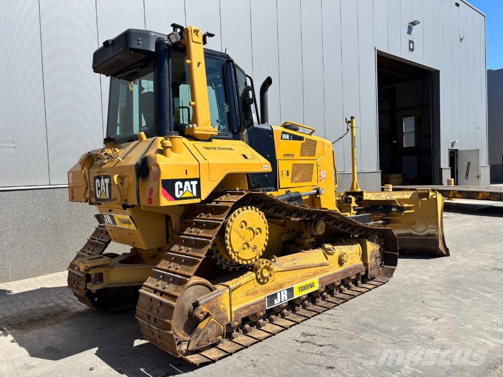 CAT D 6 N XL ( Foldable / VPAT Blade ) Buldozer sobre oruga
