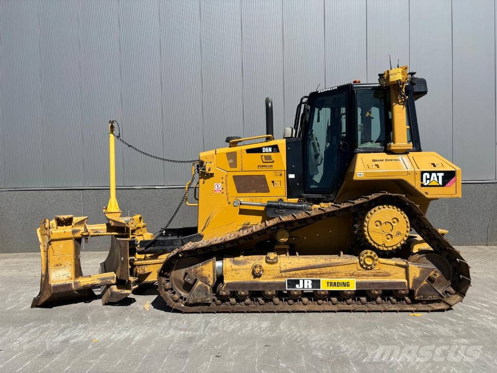 CAT D 6 N XL ( Foldable / VPAT Blade ) Buldozer sobre oruga