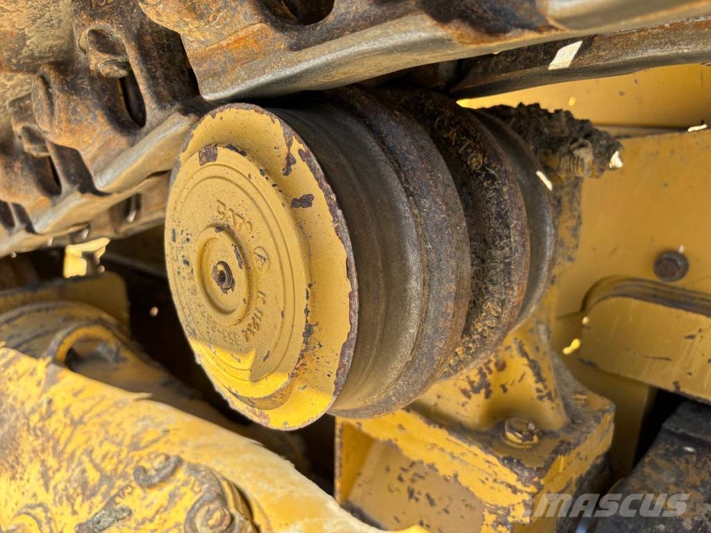 CAT D 6 N XL ( Foldable / VPAT Blade ) Buldozer sobre oruga