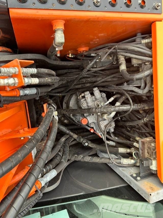 Hitachi ZX 180 LC N-5B Bageri guseničari