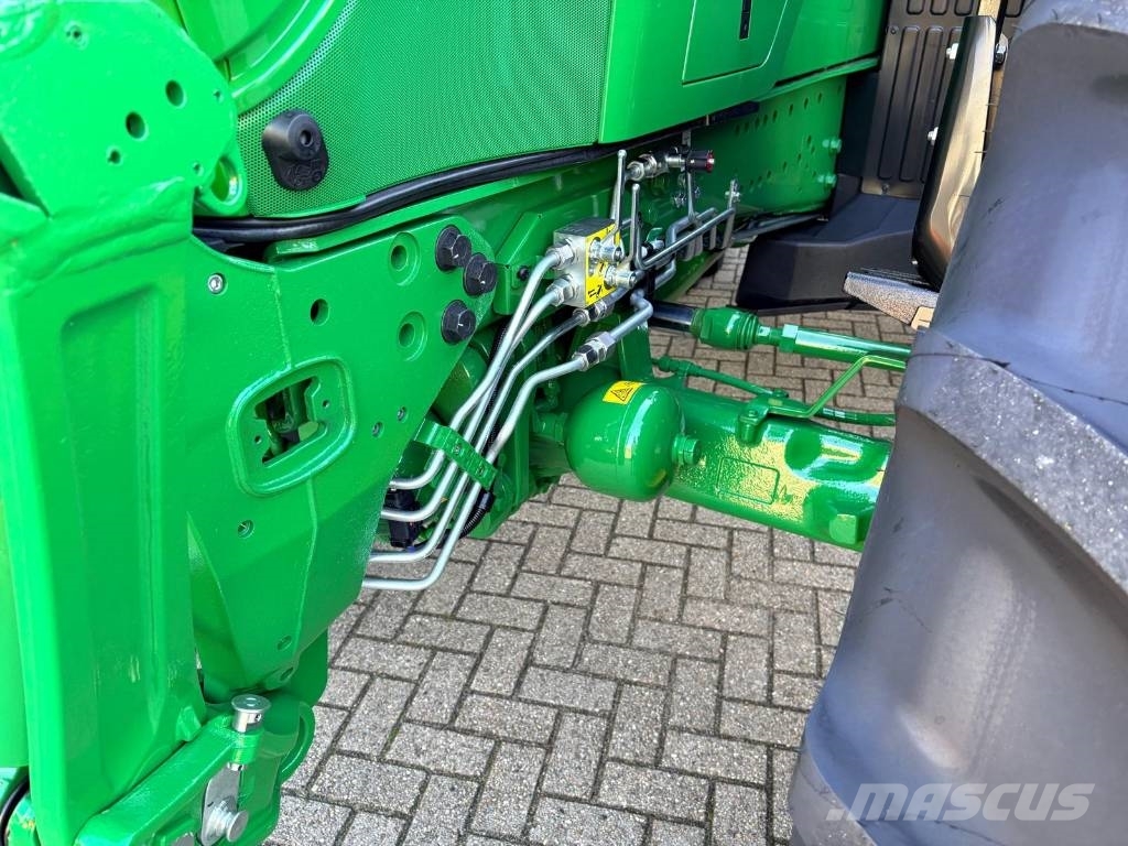 John Deere 6M200 Traktorit
