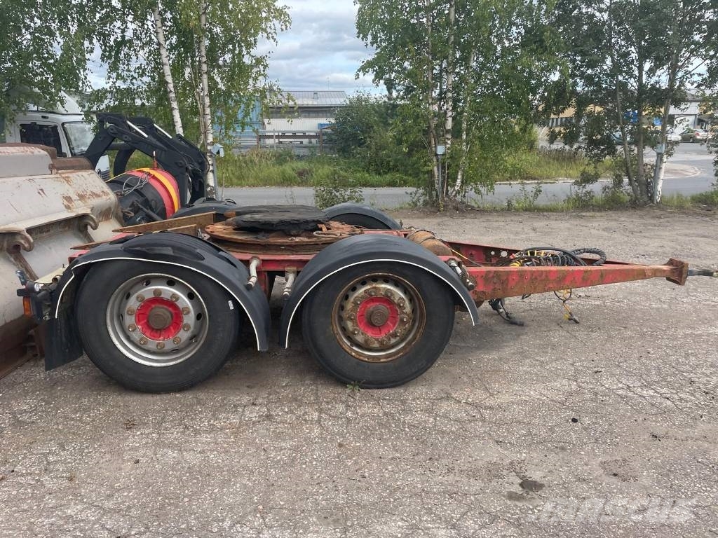 Krone SDP27-M2 Perdeli yari çekiciler