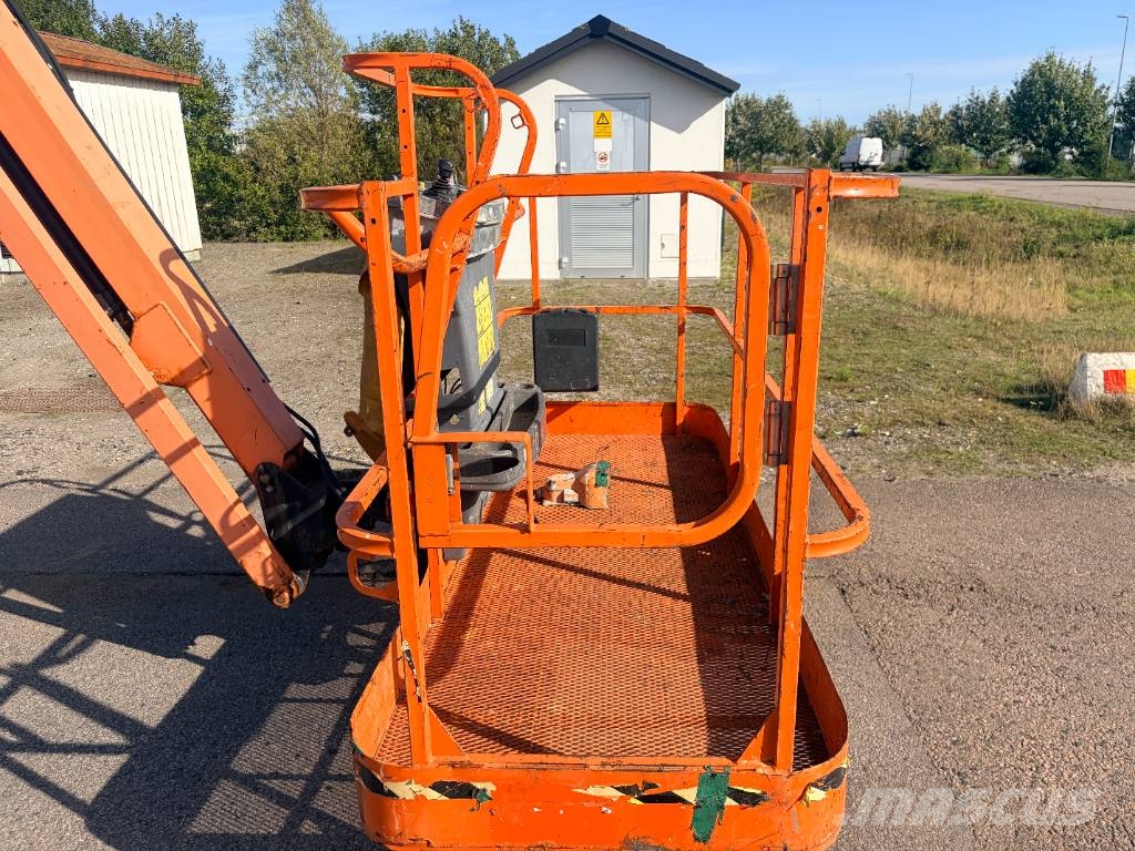 JLG 800 AJ Zglobne dvižne ploščadi