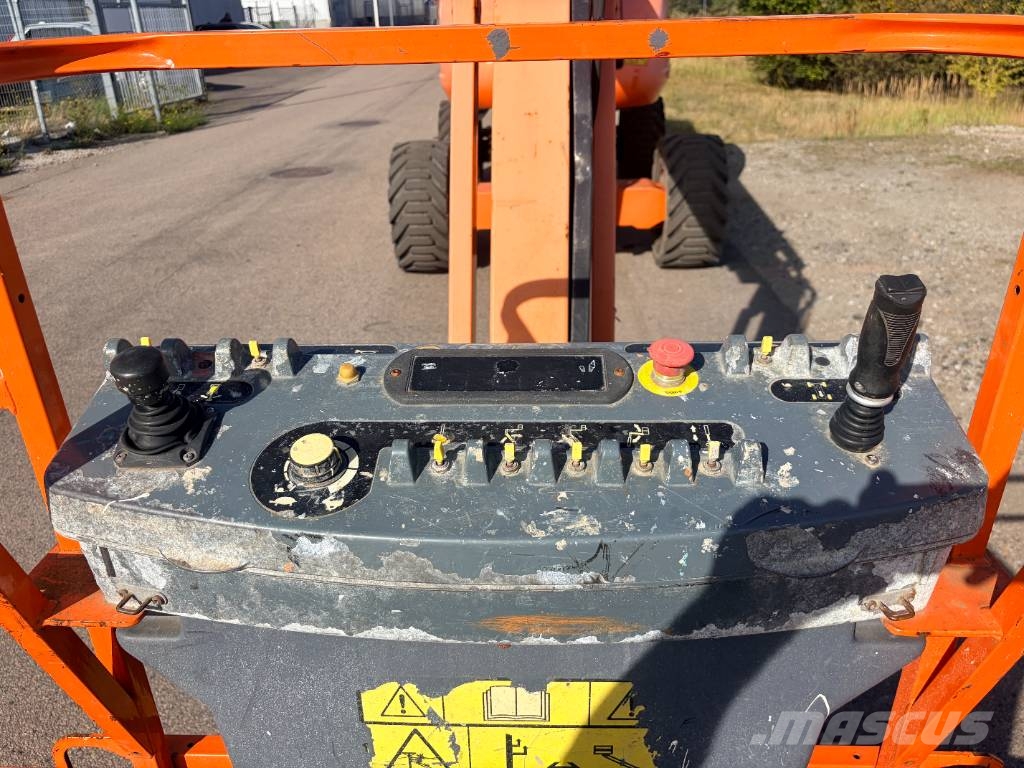 JLG 800 AJ Zglobne dvižne ploščadi