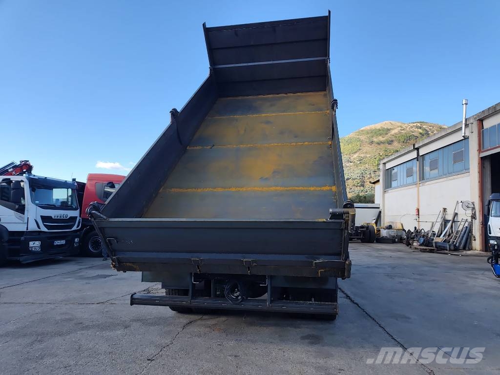 Iveco Eurocargo 180E32 Sora- ja kippiautot