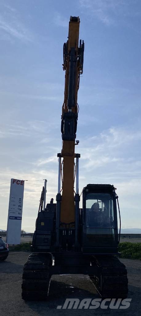 CASE CX 160E 1er Main Origine Française endommagée Верижен екскаватор