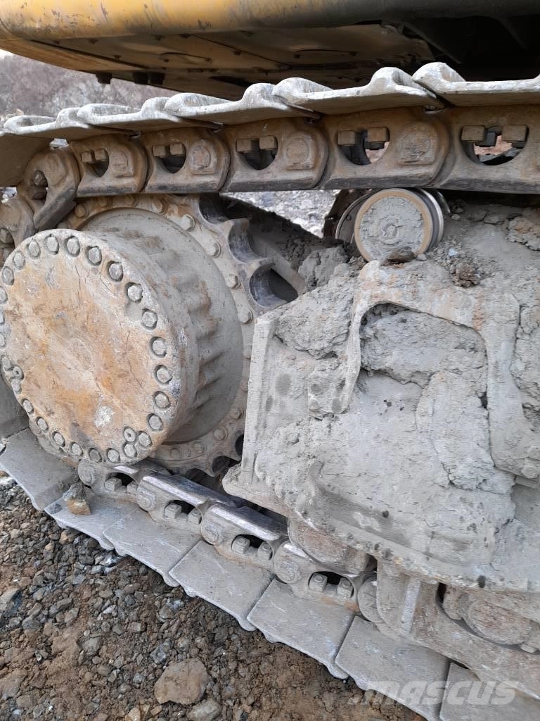 Komatsu PC700LC-11 Escavadeiras de esteiras