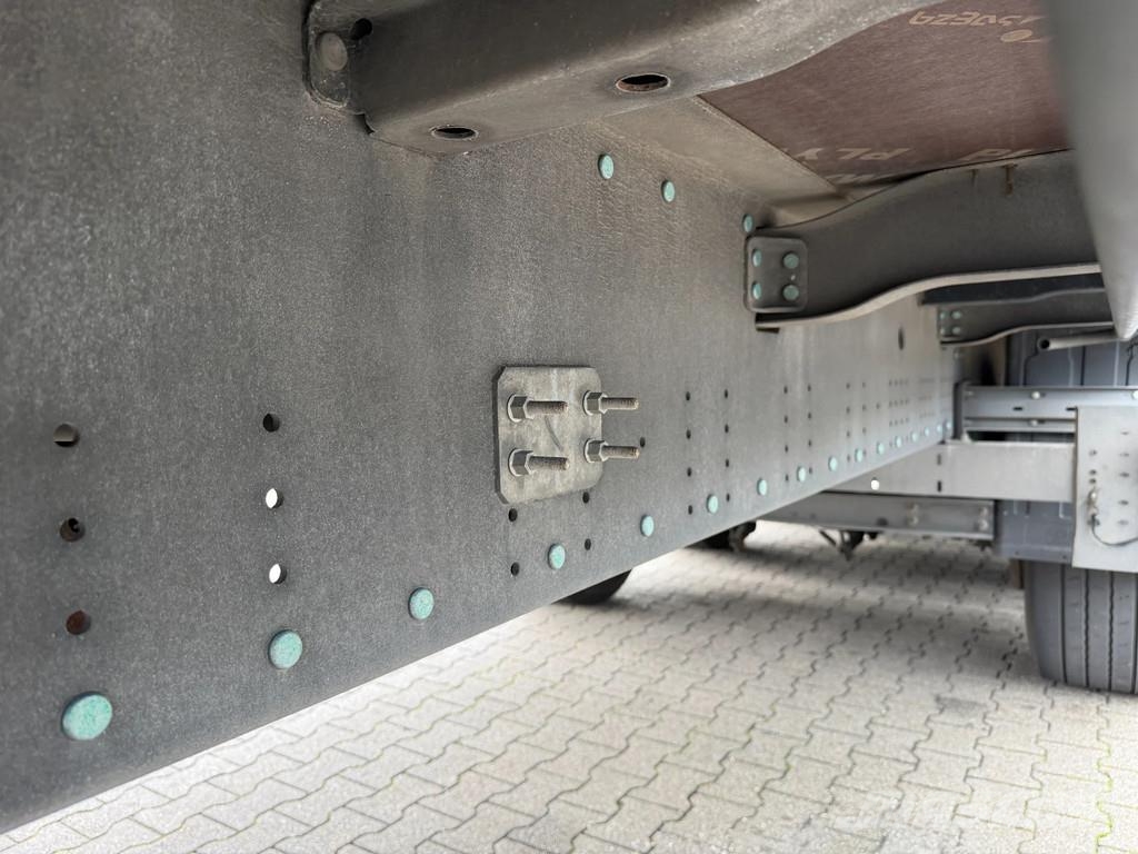 Schmitz Cargobull N/A Schuifzeil met Borden / SAF-Axle / Huckepack / Tents puspiekabes