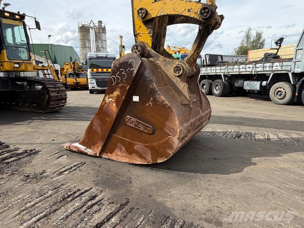 Komatsu PC800 LC-8 80 Ton - Rock Bucket - CE - Airconditio Гусеничні екскаватори