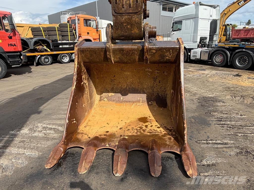 Komatsu PC800 LC-8 80 Ton - Rock Bucket - CE - Airconditio Гусеничні екскаватори