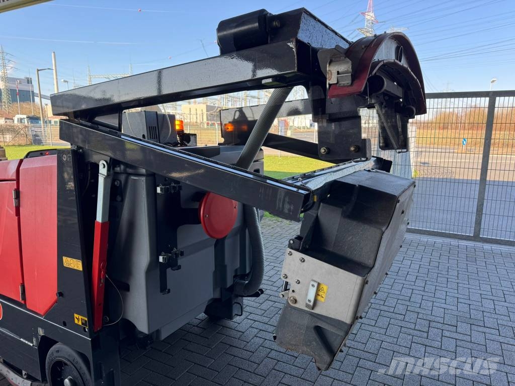 Szorowarka Hako Powerboss Nautilius TYLKO 345mth Kombinasjons feie-/vaskemaskiner