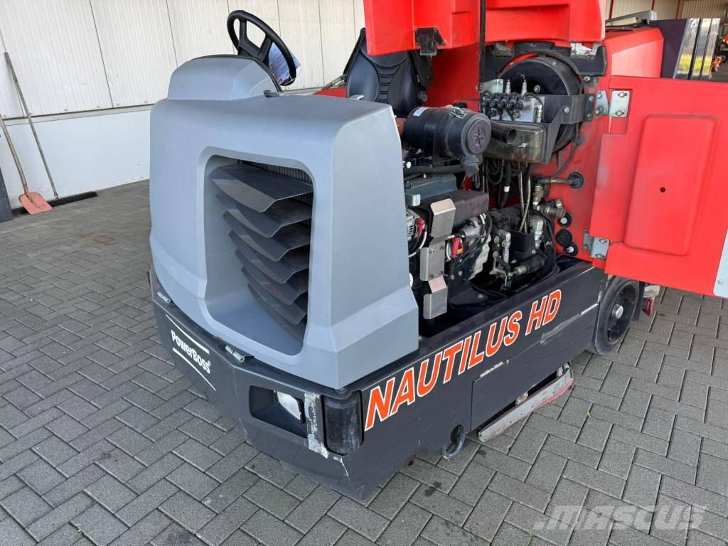 Szorowarka Hako Powerboss Nautilius TYLKO 345mth Kombinasjons feie-/vaskemaskiner