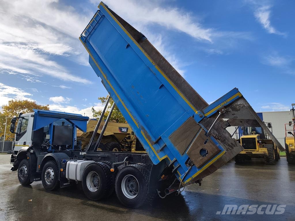 Iveco Trakker 500 8x4 kipper AD410T . Camion ribaltabili