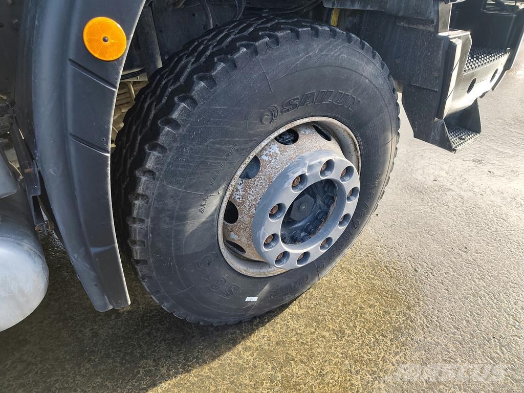 Iveco Trakker 500 8x4 kipper AD410T . Camion ribaltabili