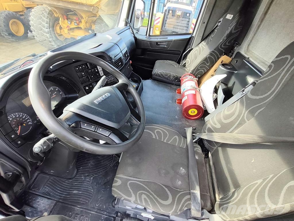 Iveco Trakker 500 8x4 kipper AD410T . Camion ribaltabili