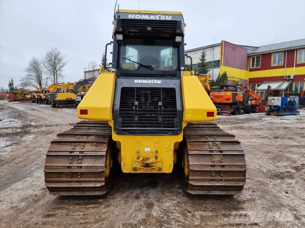 Komatsu D 61 PX-23 Buldooserid