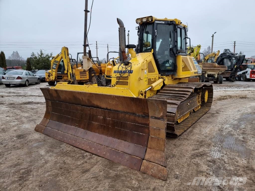 Komatsu D 61 PX-23 Buldooserid