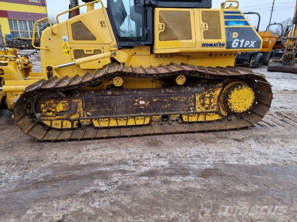 Komatsu D 61 PX-23 Buldooserid