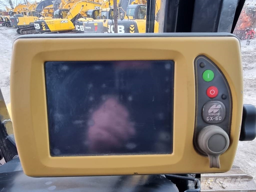 Komatsu D 61 PX-23 Buldooserid