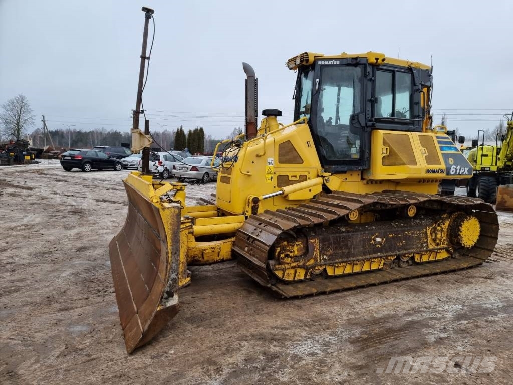 Komatsu D 61 PX-23 Buldooserid