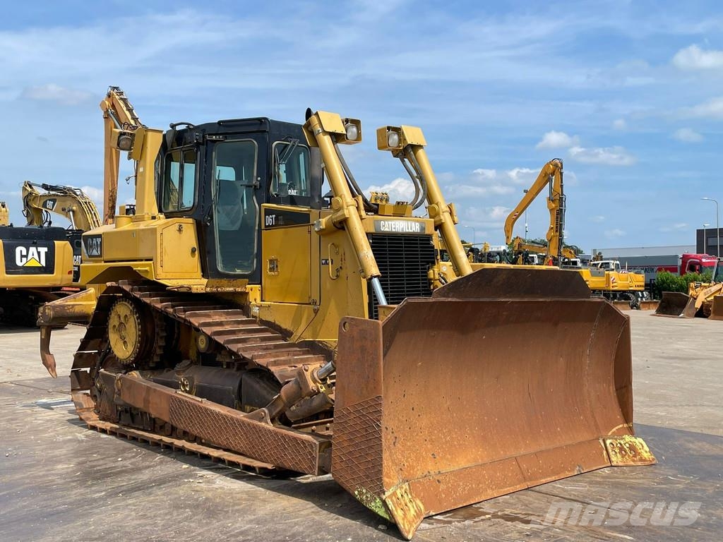 CAT D6T XL Bulldozer