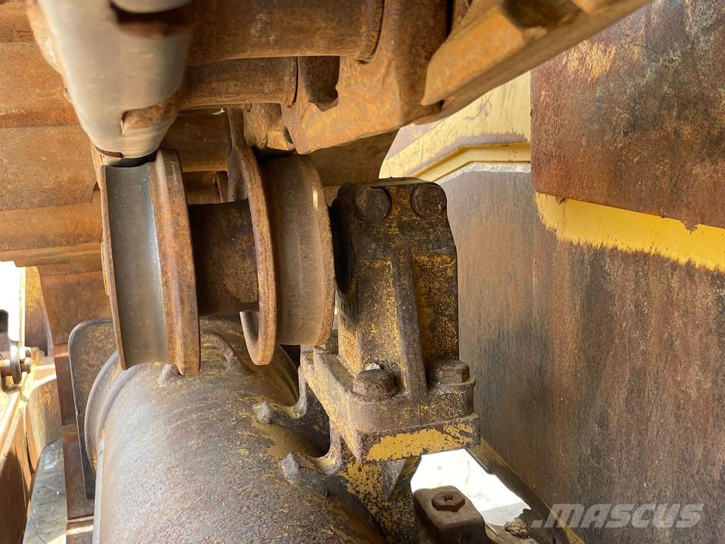 CAT D6T XL Bulldozer