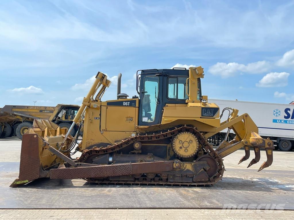 CAT D6T XL 履带式推土机